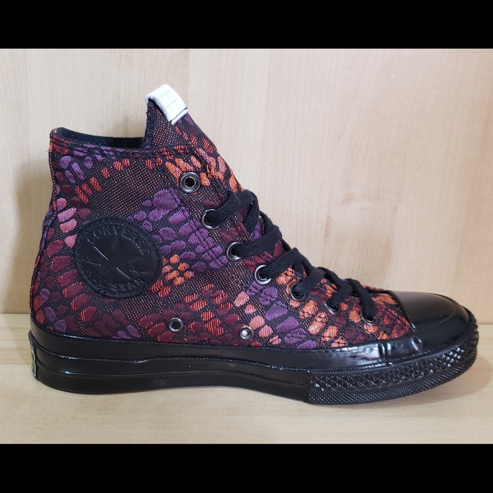 CONVERSE All Star Blank size 7 Chuck Taylor Shoes
